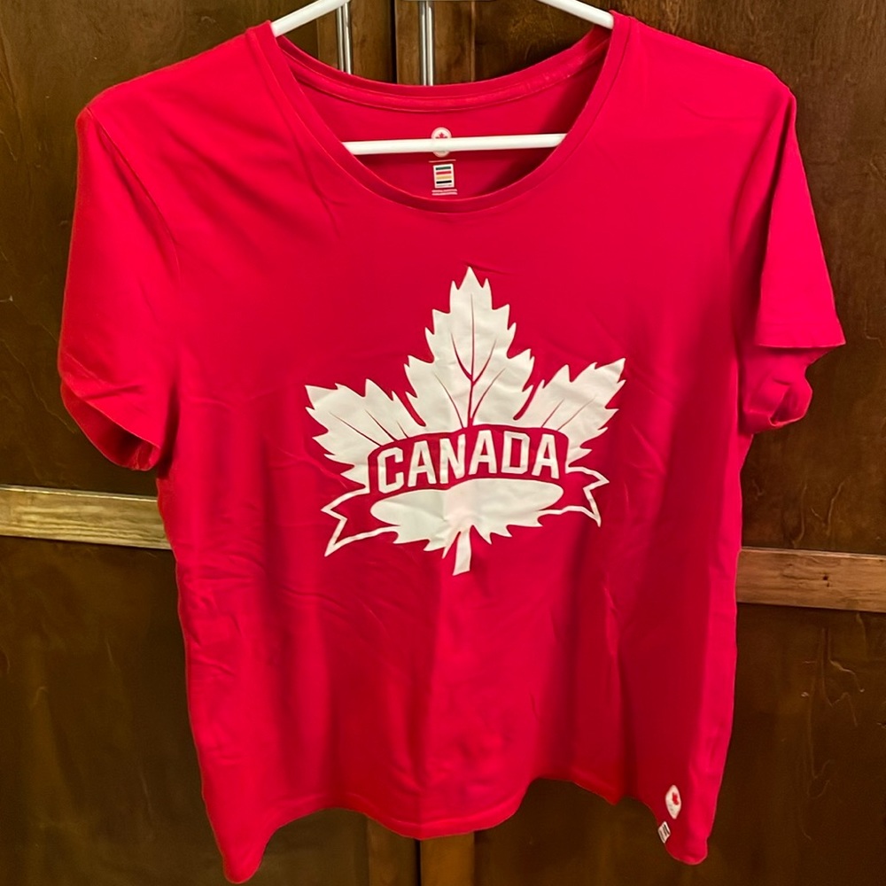 Red Canadian t shirt.